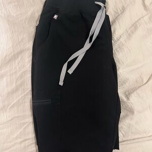 Figs - Black Jogger Scrub Pants